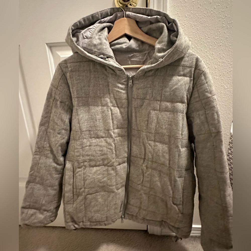 Puffer jacket in grey
